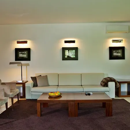 Villa Sao Rafael Holidays