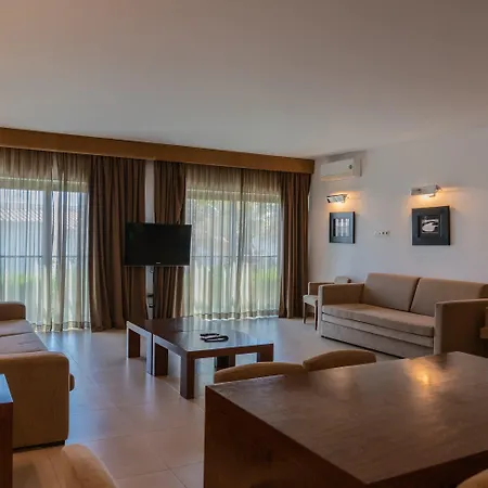 Villa Sao Rafael Holidays